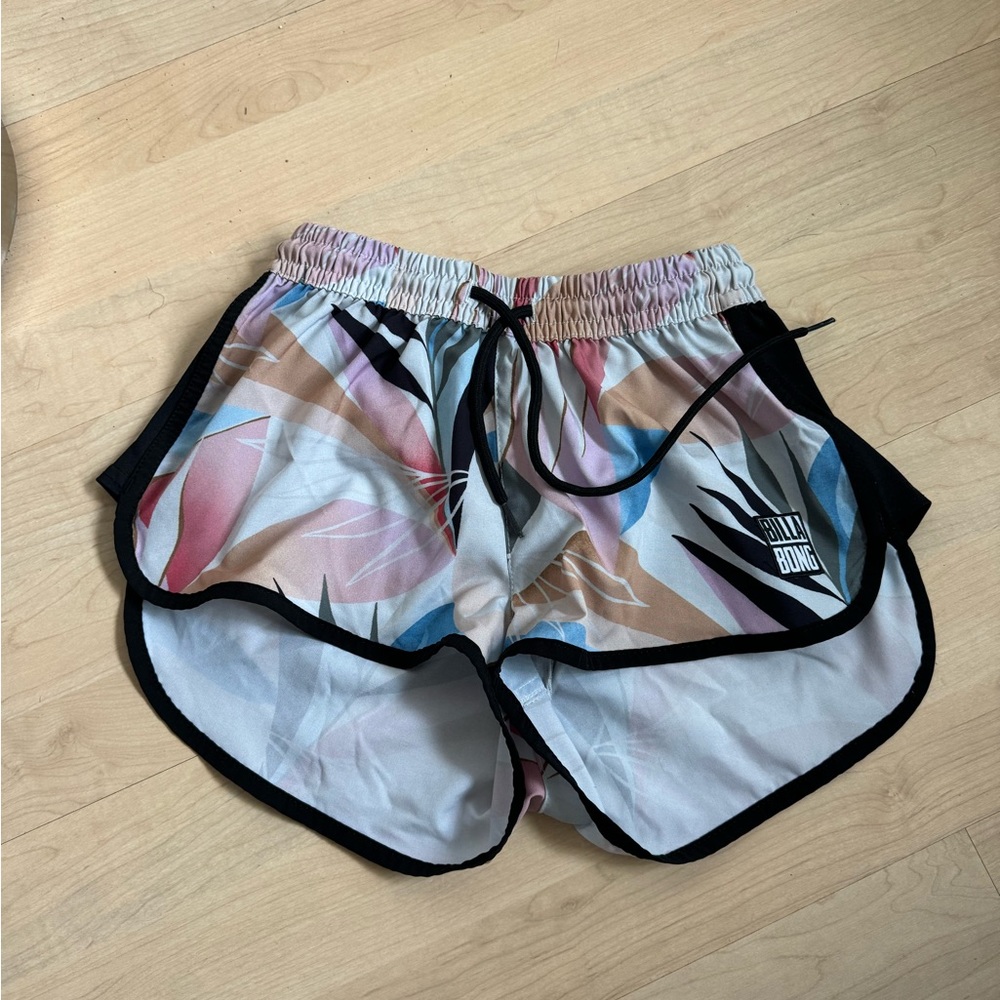 Billabong boardshorts